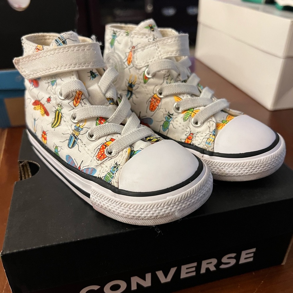 Converse Kids High-Tops - White with Bug Print
